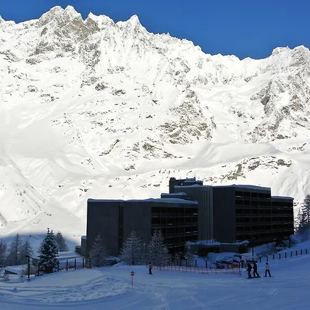 Base Camp Alpine Lägenhetshotell