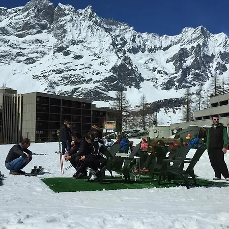 Lägenhetshotell Base Camp Alpine