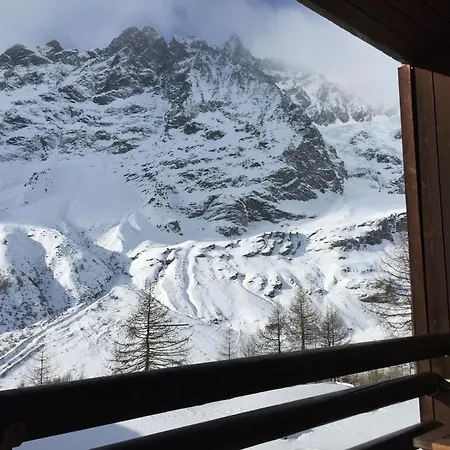 Base Camp Alpine Lägenhetshotell Breuil-Cervinia