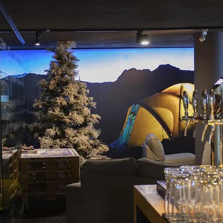 Base Camp Alpine Aparthotel *